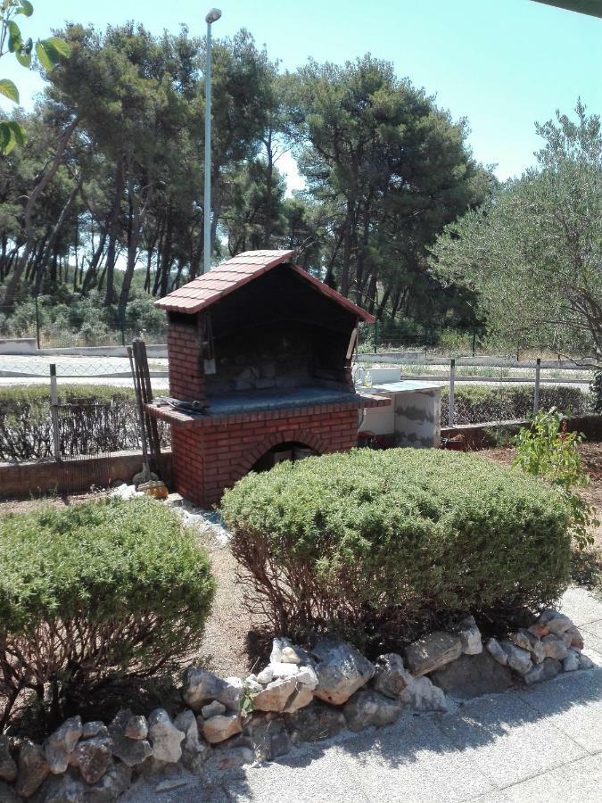 Apartments Jadranska Biograd Na Moru Exterior photo